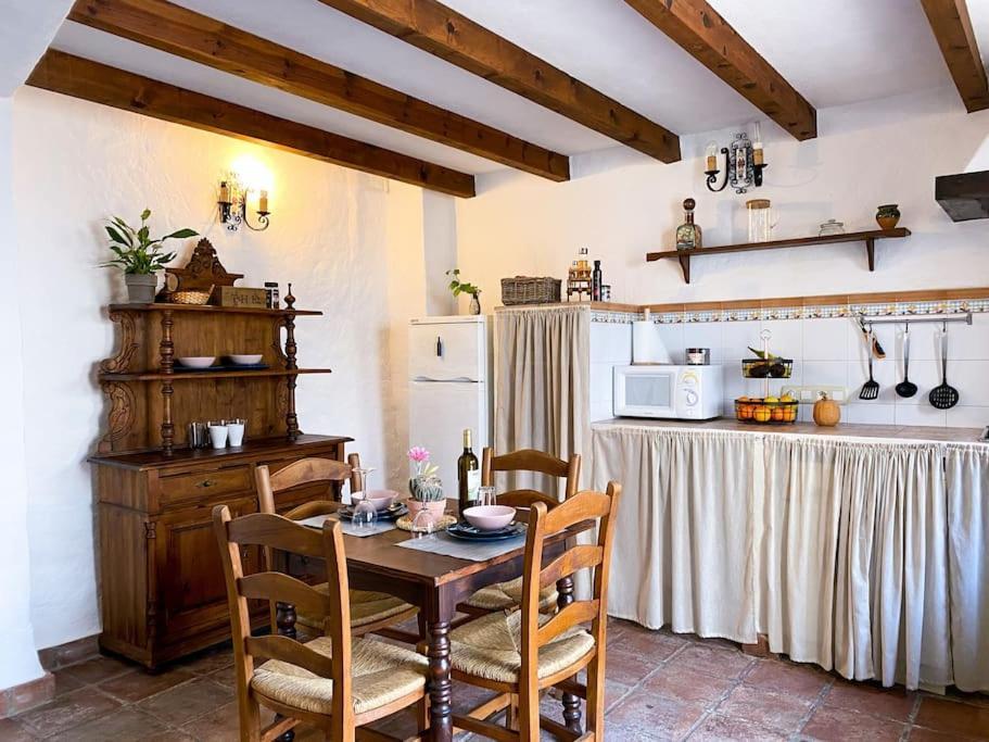Casabenadalid. Casa Rural Con Piscina. Zewnętrze zdjęcie